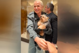 Apresentadora Xuxa falou sobre alopecia e implante capilar (Imagem: xuxa/Instagram/Reprodução)