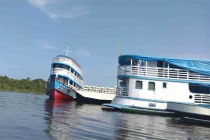 Barco está entre os itens incluídos no leilão do TRT-11 (Foto: TRT-11/Divulgação)