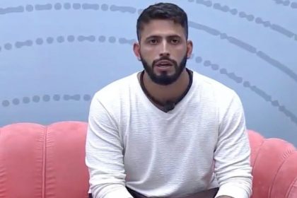 Jovan Nascimento é o primeiro participante a desistir de reality da Record TV (Imagem: Record TV/Reprodução)
