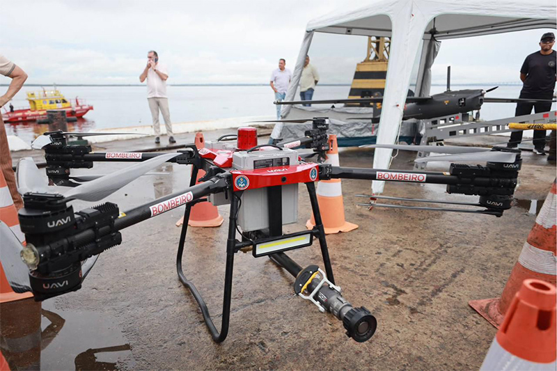 Drone será usado no policiamento em áreas de difícil acesso no interior do Amazonas (Foto: Tiago Corrêa/Secom)