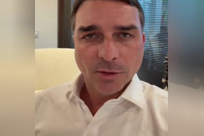 Flávio Bolsonaro justificou pedido de dinheiro a Vorcaro em vídeo no Instagram (Imagem: Instagram/Reprodução)