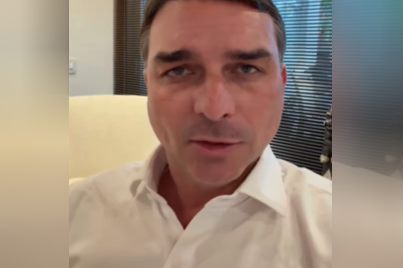 Flávio Bolsonaro justificou pedido de dinheiro a Vorcaro em vídeo no Instagram (Imagem: Instagram/Reprodução)