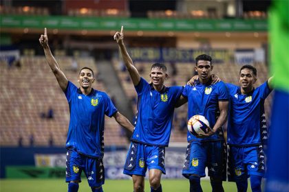 Jogadores do Nacional comemoram gol de empate que levou decisão para os pênaltis (Foto: Fernando Vasconcelos/Nacional FC)