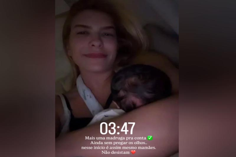 Lore Improta com o filho Levi e a mensagem sobre passar a noite sem dormir (Imagem: Instagram/Reprodução)