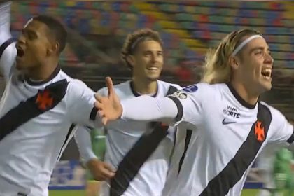 Spinelli comemora gol marcado de pênalti na vitória do Vasco (Imagem: ESPN/YouTube/Reprodução)