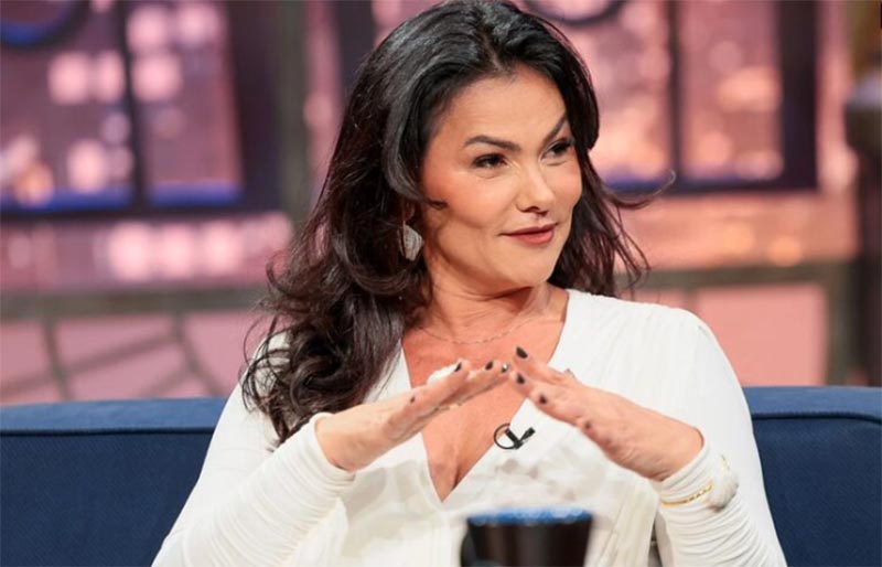 Suzana Alves revelou arrependimento por tert posado nua (Imagem: SBT/Reprodução)