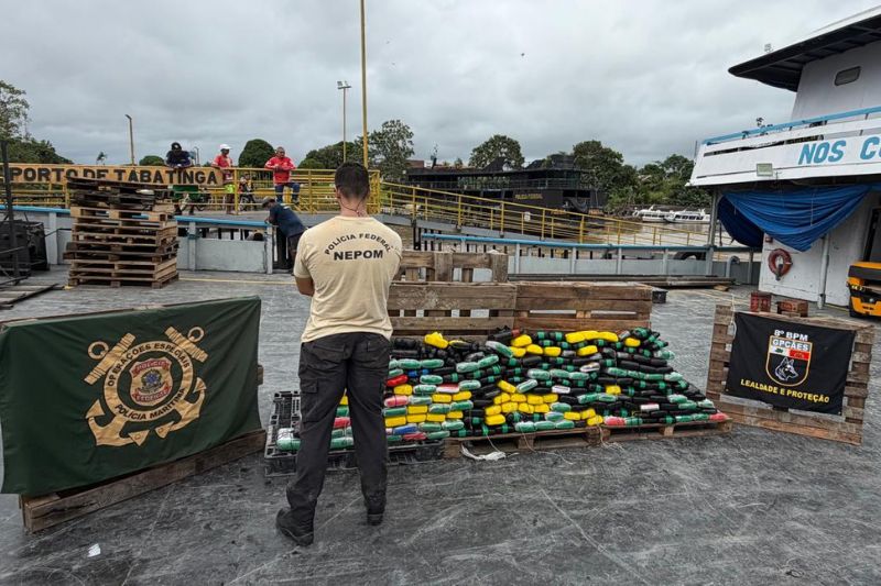 A ação policial aconteceu em uma embarcação que partiria de Tabatinga com destino a Manaus (Foto: WhatsApp/Reprodução)