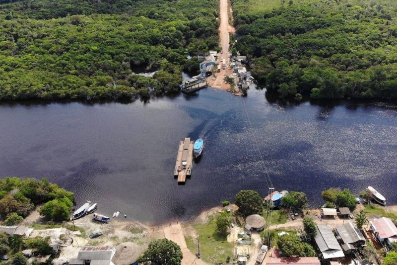 Construção da ponte sobre o rio Igapó-Açu, no quilômetro 268 da BR-319, no município de Borba (Foto: Divulgação/Ipaam)