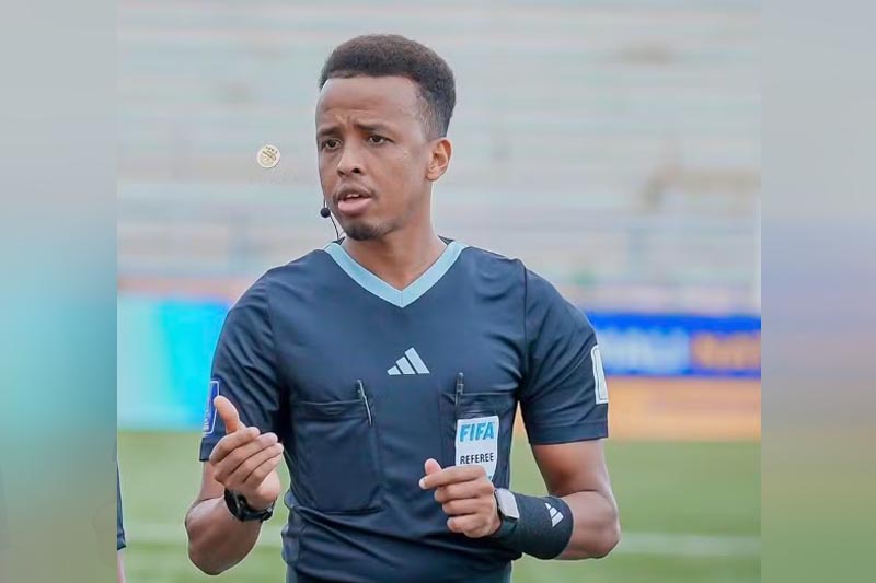 Árbitro Omar Abdulkadir Artan, da Somália, foi impedido de entrar nos EUA (Foto: Fifaworldcup/Instagram)