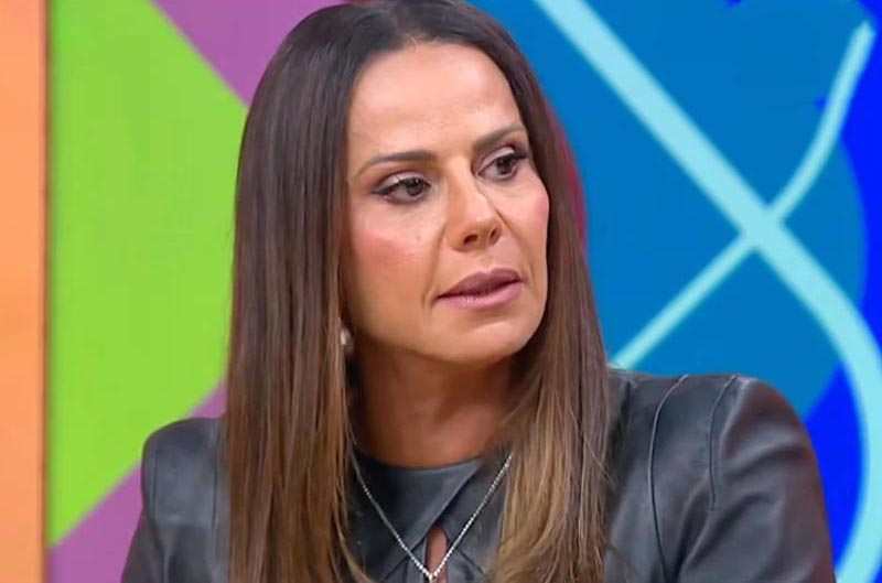 Atriz Viviane Araújo relembrou início da carreira quando foi cantora de forró (Imagem: TV Brasil/YiuTube/Reprodução)