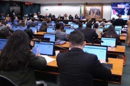 CCJ da Câmara aprovou PEC que reduz maioridade penal (Imagem: TV Câmara)