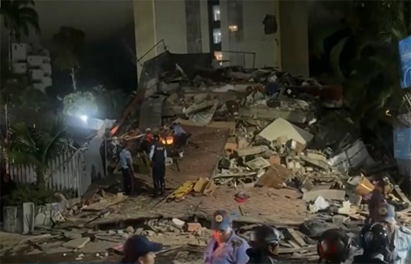Destruição em Caracas: prédios desabaram com terremoto ocorrido nesta quarta-feira (Imagem: YouTube/Reprodução)