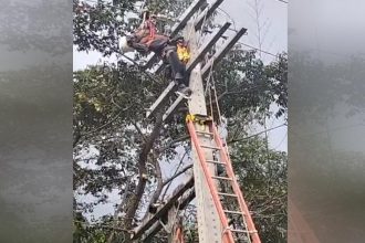 Eletricista ficou ferido durante incêndio em poste da rede elétrica (Imagem: WhatsApp/Reprodução)