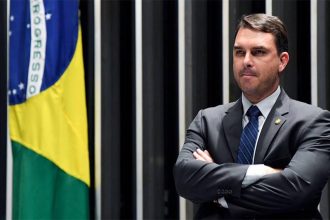 Senador Flávio Bolsonaro promete suspender reforma tributário caso seja eleito presidente do Brasil (Foto: Jefferson Rudy/Agência Senado)