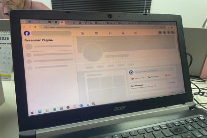 Facebook não carrega e nem envia postagens (Foto: AM ATUAL)