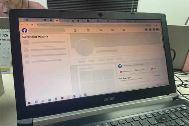 Facebook não carrega e nem envia postagens (Foto: AM ATUAL)