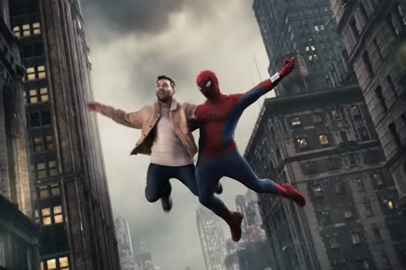Lionel Messi e Homem-Aranha sobrevoando Nova Iorque (Imagem: YouTube/Reprodução)