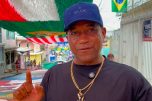 O ex-atacante da Seleção Brasileira tetracampeã do mundo, Paulo Sérgio Rosa, o Viola, visitou a "Rua da Copa", no bairro Alvorada (Foto: Murilo Rodrigues/AM ATUAL)