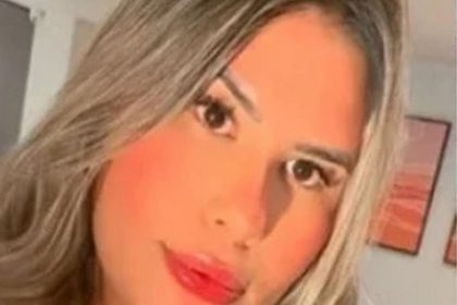 Suiane Vitória da Silva Doce foi presa em flagrante com mais de 10 quilos de cocaína dentro de um veículo em Manaus (Foto: WhatsApp/Reprodução)
