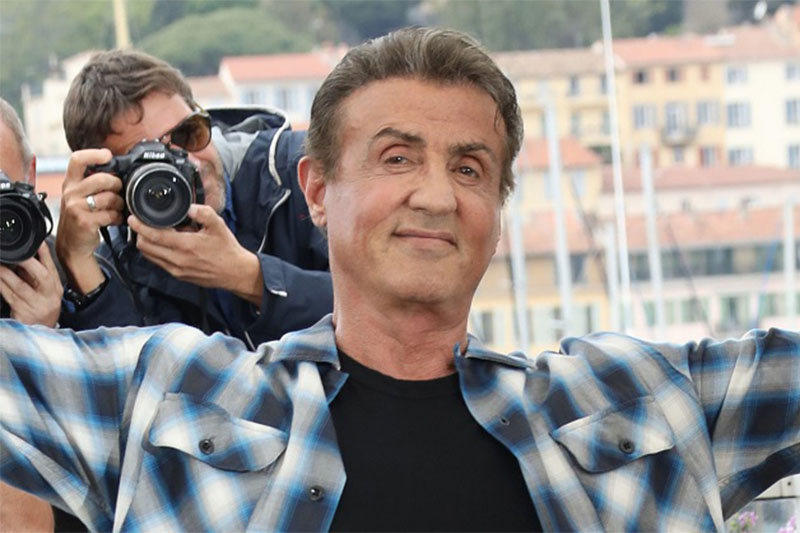 Ator Sylvester Stallone faz 80 anos de idade e 60 de sucesso no cinema (Foto: YouTube/Reprodução)