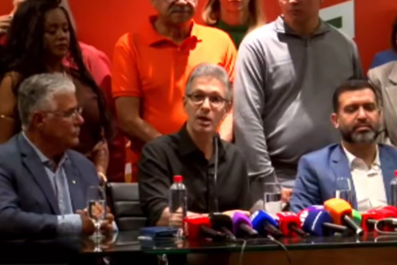 Romeu Zema (centro) na convenção do Novo: promessa de super presídio na Amazônia Imagem: YouTube/Reprodução)