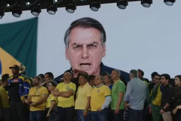 Ex-presidente Jair Bolsonaro em vídeo produzido por IA na convenção do PL: STF apura violação à lei (Imagem: YouTube/Reprodução)