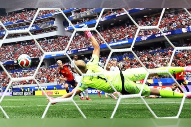 Momento de um dos gols da Espanha: superioridade em campo e classificação às oitavas da Copa (Foto: Fifa World Cup Media/X)