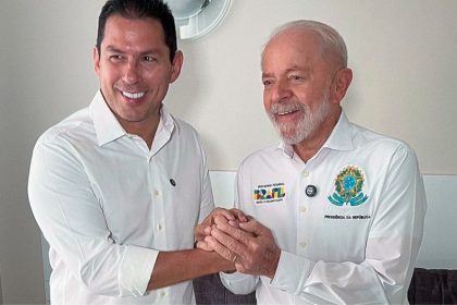 Marcelo Ramos ao lado do presidente Lula em 2024. Na época, ele era candidato a prefeito de Manaus (Foto: Pablo Brandão/PT)