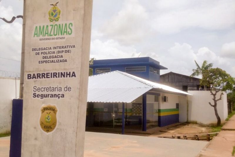 Segundo a polícia, o grupo serrou as grades da cela e usou uma rede para alcançar o teto da unidade (Foto: Arquivo/SSP-AM)