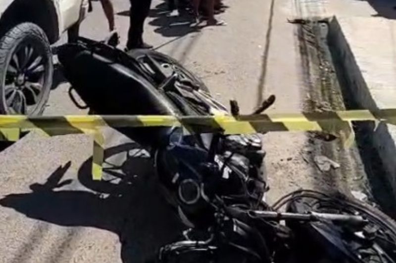 Guilherme Reis, de 19 anos, não resistiu aos ferimentos e morreu no local (Foto: WhatsApp/Reprodução)