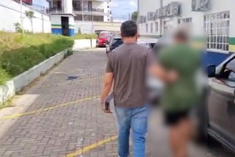 O suspeito foi preso pela Polícia Civil na zona leste de Manaus (Foto: Divulgação)