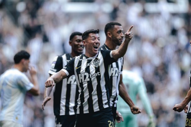 Cuello marcou dois gols na vitória do Galo (Foto: Pedro Souza/Atlético-MG)