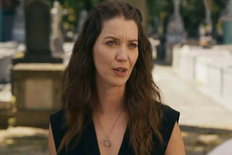 Atriz Nathalia Dill faz sucesso na novela 'Quem Ama Cuida' (Imagem: TV Globo/Reprodução)