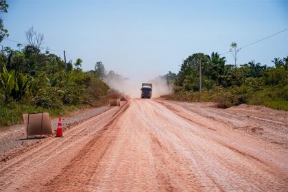 Rodovia BR-319: comunidades às margens da estrada não possuem título definitivos das terras (Foto: Luiz Felipe Santos/DPAM)