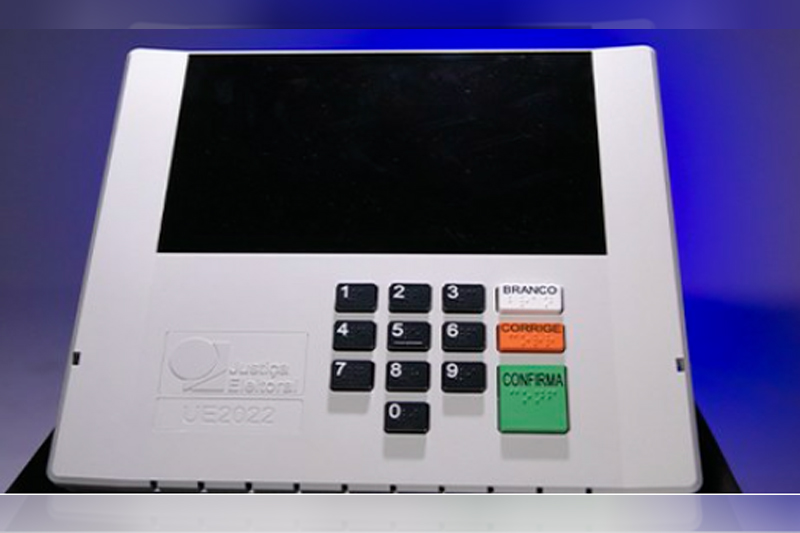 Modelo mais recente da urna eletrônica é que o será usado na maioria das seções eleitorais (Foto: Alejandro Zambrana/Secom/TSE)
