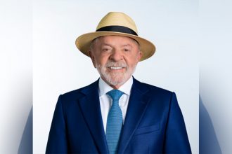 Foto de Lula para a urna eletrônica: chapéu compõe imagem pela primeira vez (Foto: TSE/Divulgação)