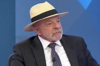 Presidente Luiz Inácio Lula da Silva em sabatina na TV Globo: negação sobre lobista e dados sobre dívida pública (Imagem: TV Globo/Reprodução)