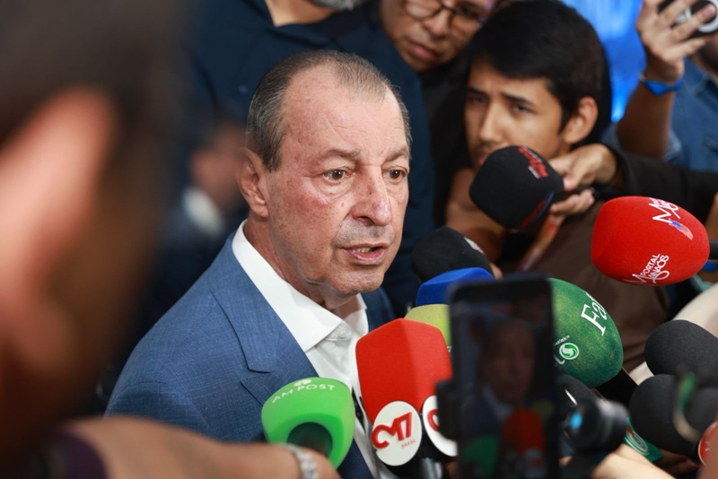 O senador Omar Aziz, candidato ao governo do Amazonas, foi multado em R$ 5 mil pela Justiça Eleitoral (Foto: Divulgação)