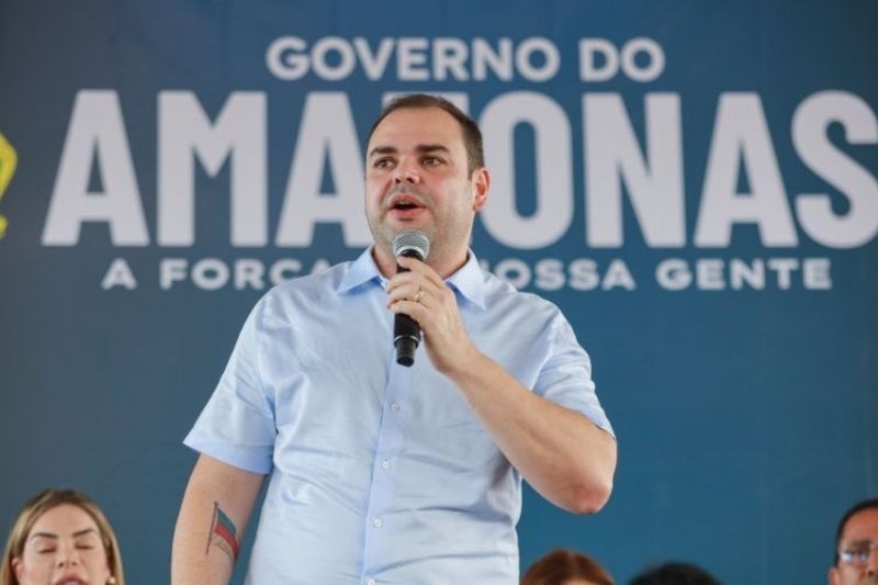 A decisão proíbe a distribuição de bonés, camisas e leques usados na campanha de Roberto Cidade (Foto: Divulgação)