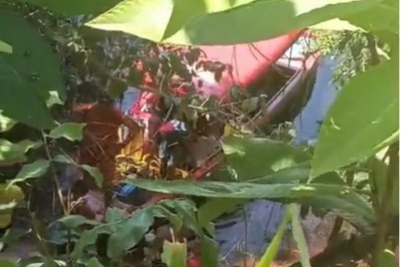 O corpo foi resgatado nesta segunda-feira (3) por bombeiros militares (Foto: WhatsApp/reprodução)