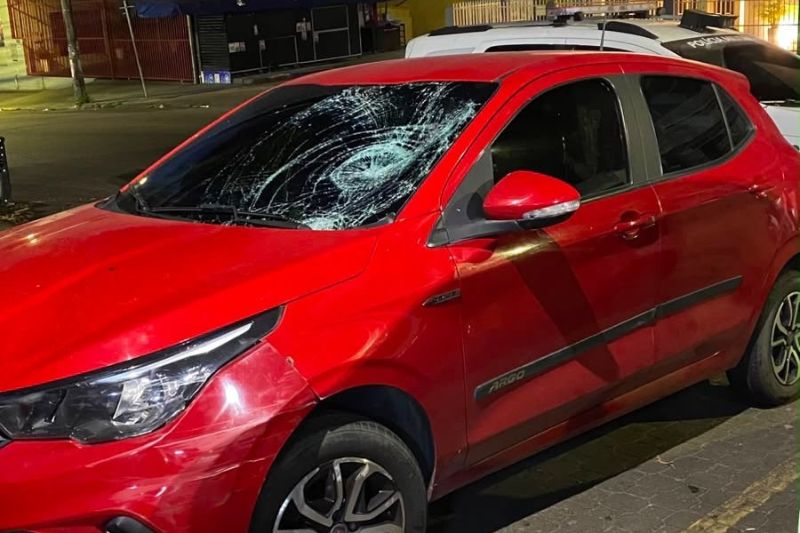 Tayara do Nascimento, de 35 anos, foi presa na noite deste domingo (2) (Foto: WhatsApp/reprodução)