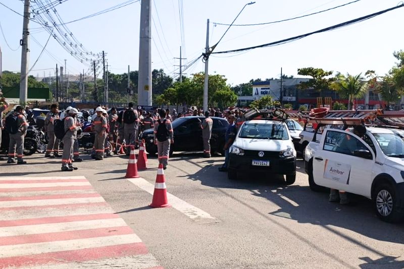 Trabalhadores da  empresa Norte Tech em manifestação (Foto: Divulgação)