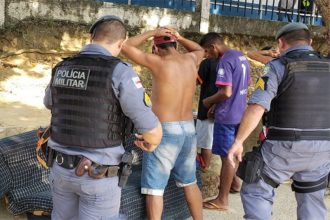 Abordagem de policiais a suspeitos em 2024 em Manaus: CNJ cria registro de letalidade policial (Foto: PM-AM/Divulgação)