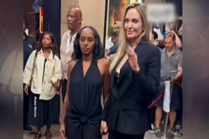 Angelina Jolie com a filha Zahara Marley: sem o sobrenome do pai (Imagem: Facebook/Reprodução)