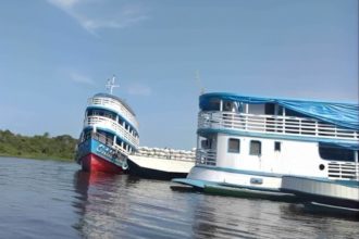 Barcos de passageiros estão entre os bens que serão leiloados (Foto: TRT-11/Divulgação)