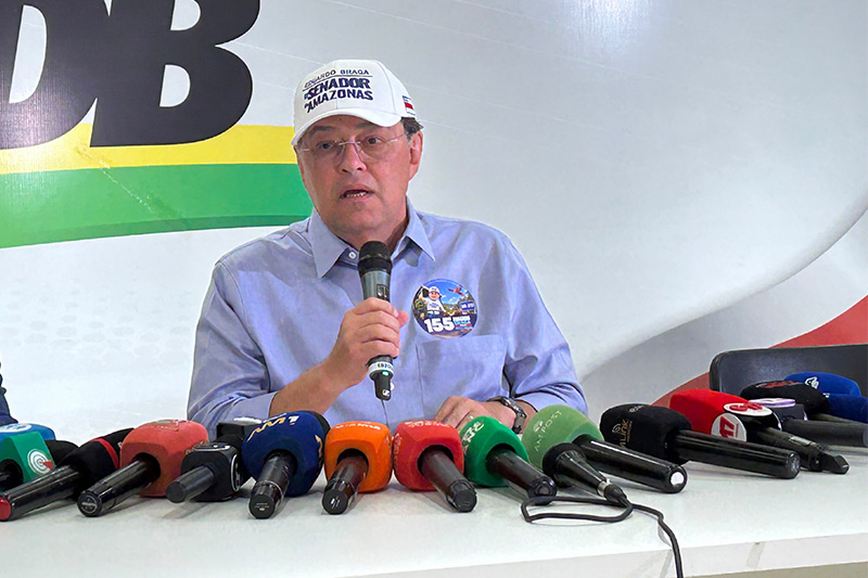 Senador Eduardo Braga acionou a Justiça contra a concessionária de energia  (Foto: AM ATUAL)