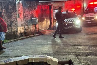 O corpo tinha vários sinais de violência, como hematomas, e estava ensanguentado (Foto: WhatsApp/reprodução)