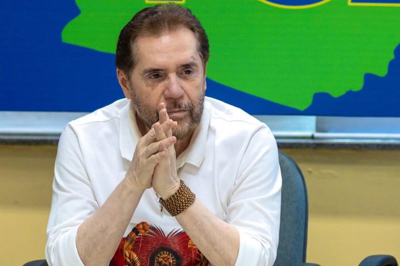 Plínio Valério (PSDB) foi condenado pela Justiça Eleitoral a pagar multa de R$ 5 mil por propaganda eleitoral irregular na internet (Foto: Rede social/reprodução)