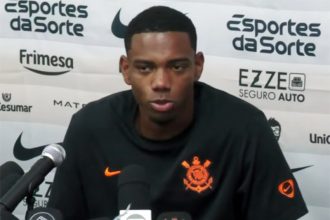 André Luiz, do Corinthians, é uma das novidades da seleção brasileira (Imagem: YouTube/Reprodução)