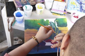 Jovens artistas vão expor trabalhos na exposição 'Manaus é Plástico?' (Foto: Divulgação)
